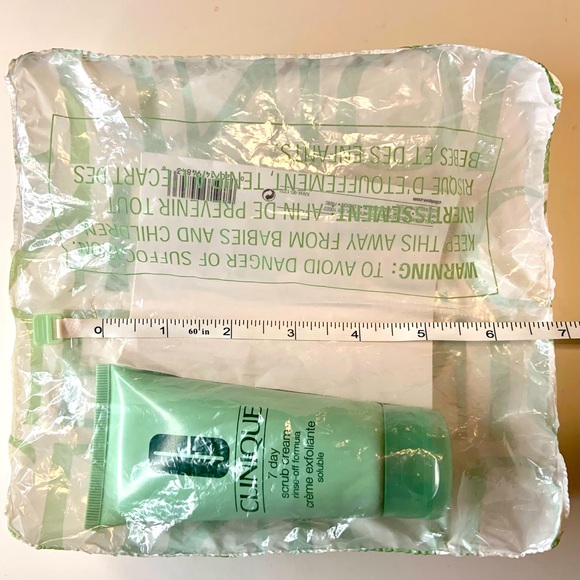 Clinique 7 Day Scrub Cream Rinse-Off Formula 2.5oz/75ml + Pouch Cosmetic Bag NEW - Picture 10 of 10
